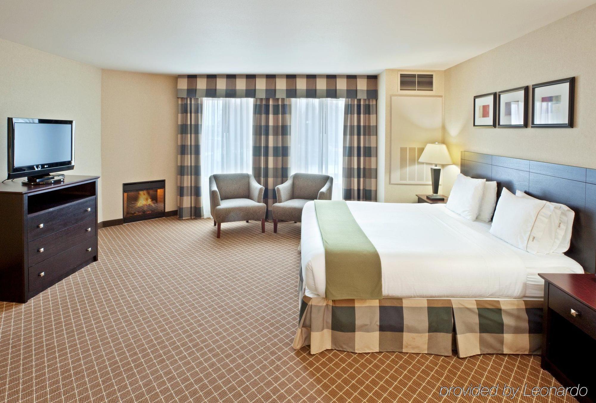 Holiday Inn Express Hotel & Suites Marysville By Ihg Стая снимка